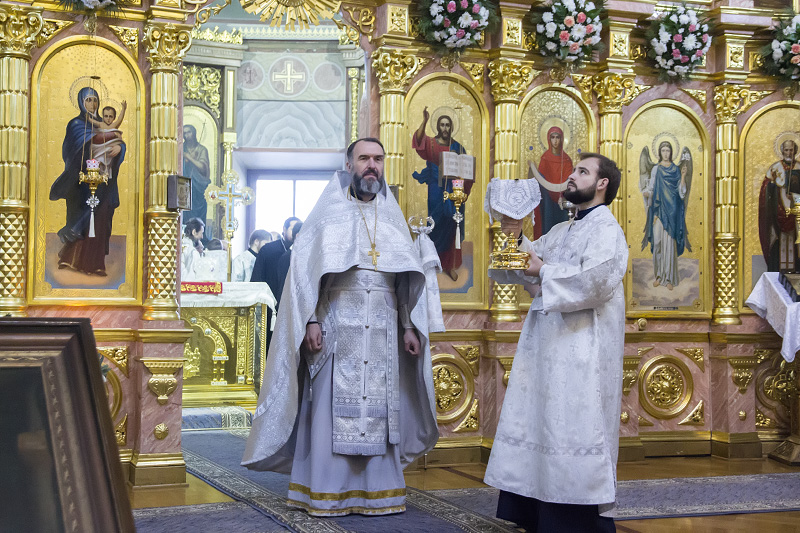 Расписание богослужений в покровском соборе воронежа. Настоятель Покровского собора Воронеж.